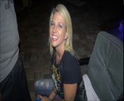 Сосёт два члена одновременно мужу и его дружку